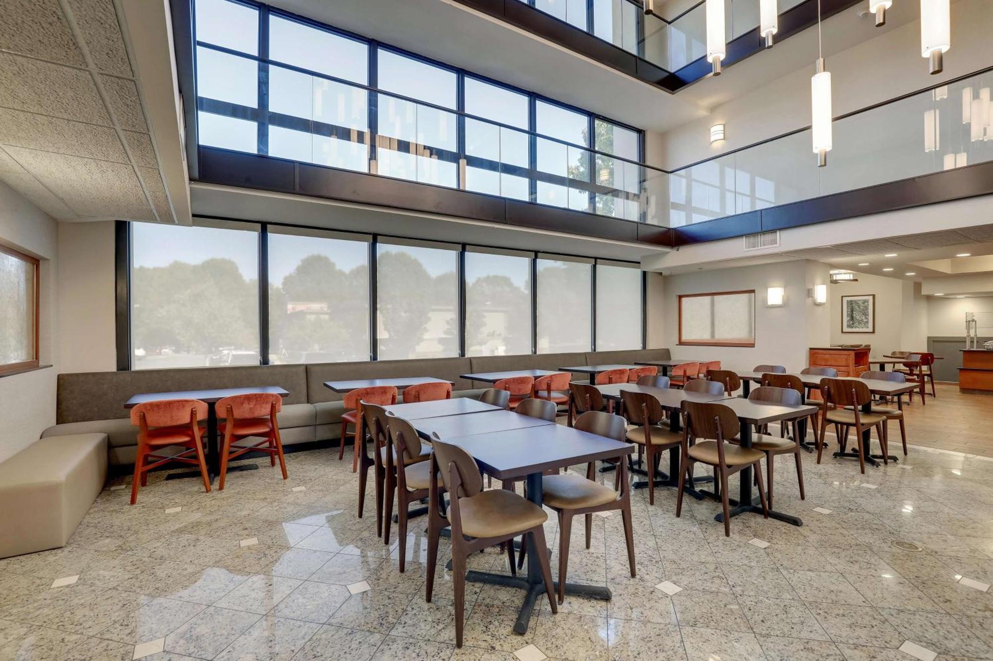 夏洛特大学特鲁里公寓酒店 外观 照片