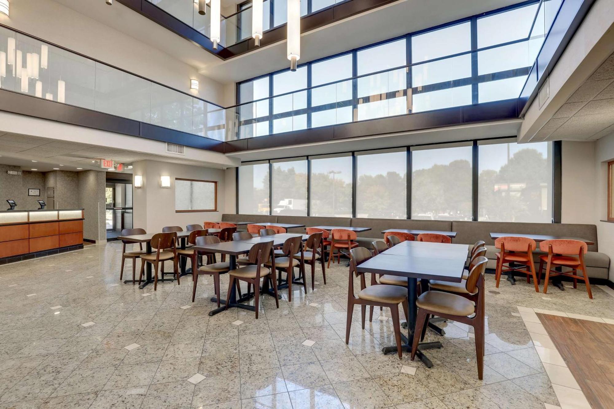 夏洛特大学特鲁里公寓酒店 外观 照片